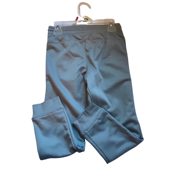 ⭐️NWT Athletic Wear Gray Boys Zip Pocket jogger pants⭐️ - Picture 2 of 3